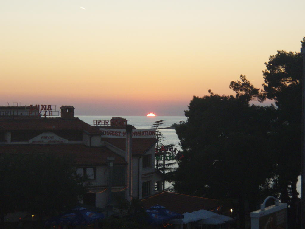 Guest House Zohil Rovigno Esterno foto
