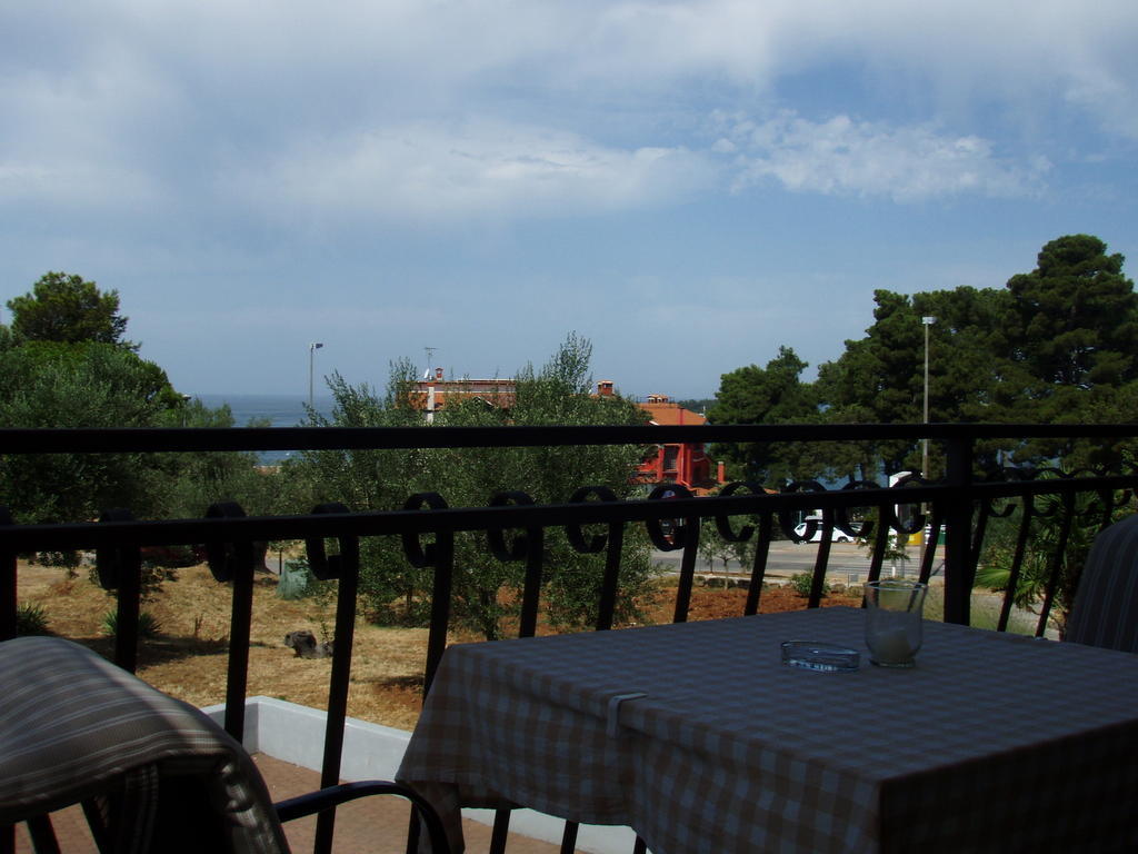 Guest House Zohil Rovigno Esterno foto