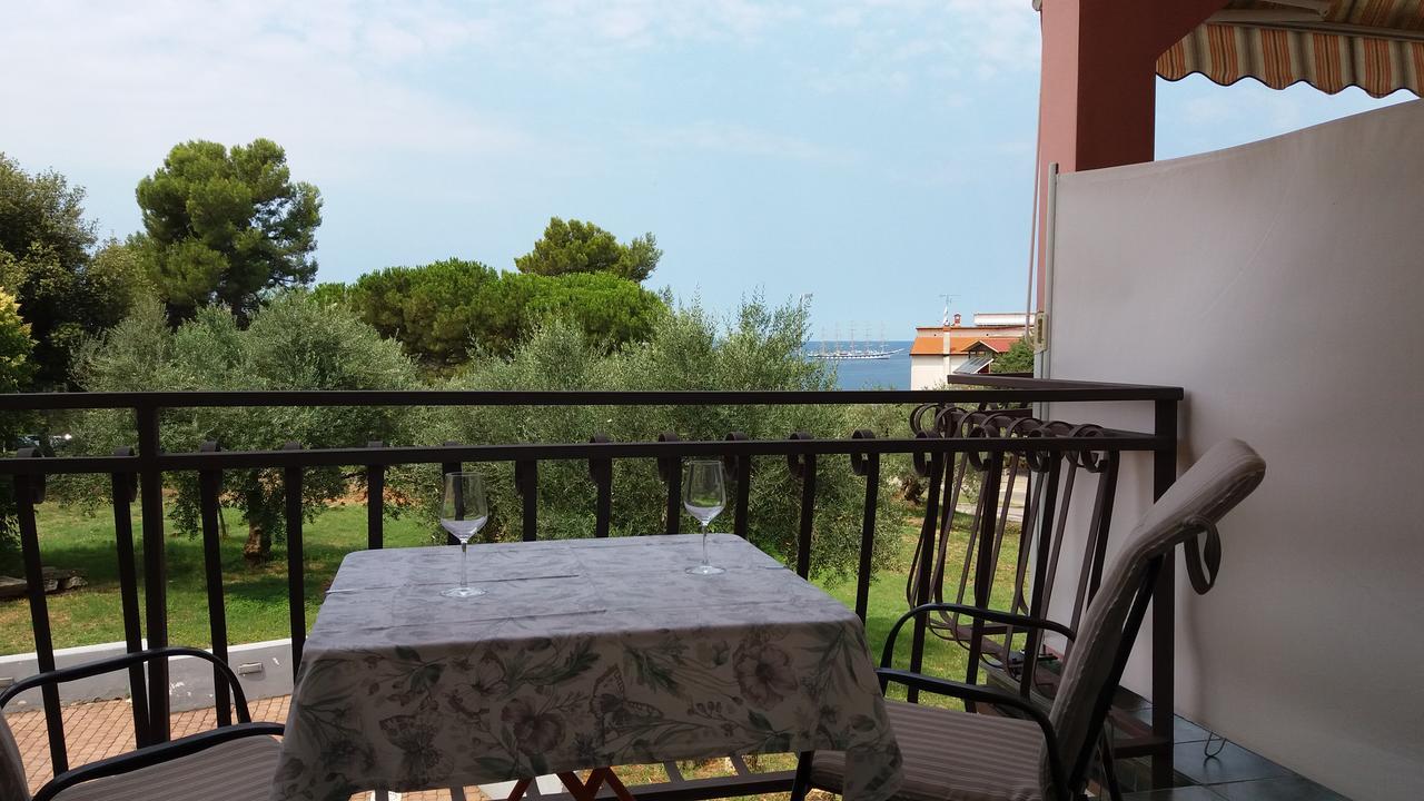 Guest House Zohil Rovigno Esterno foto