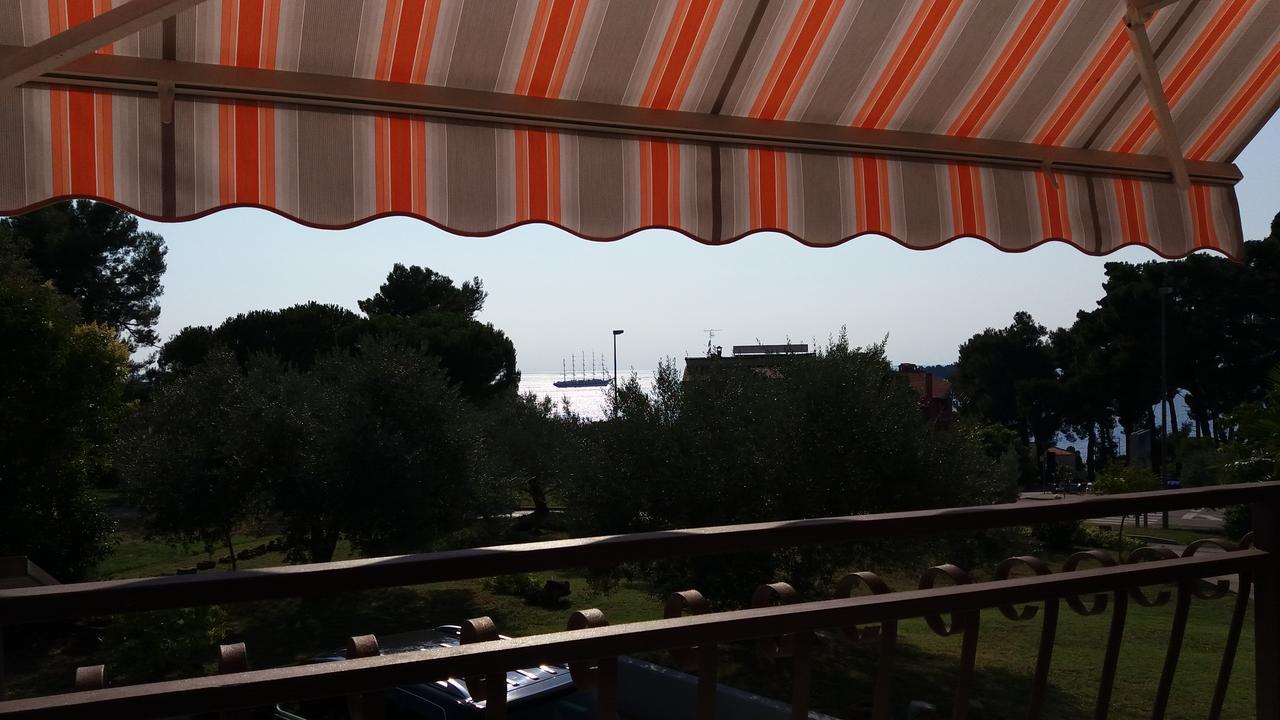 Guest House Zohil Rovigno Esterno foto
