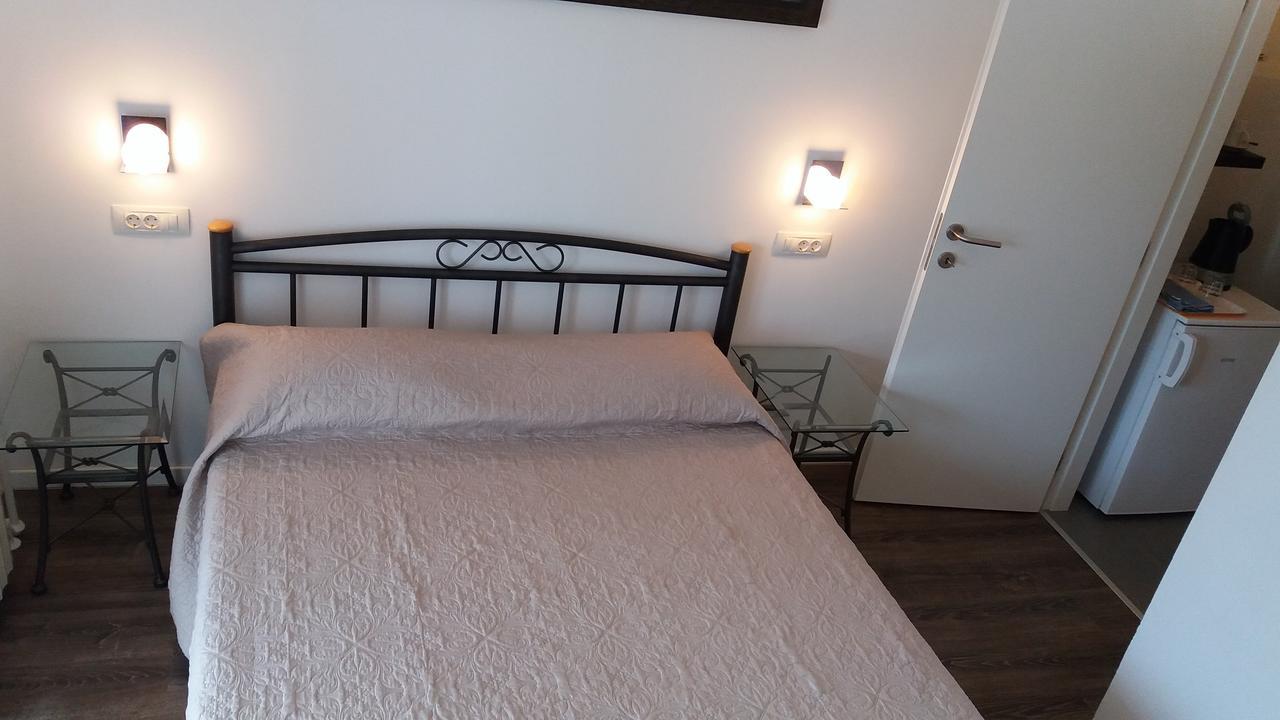 Guest House Zohil Rovigno Esterno foto